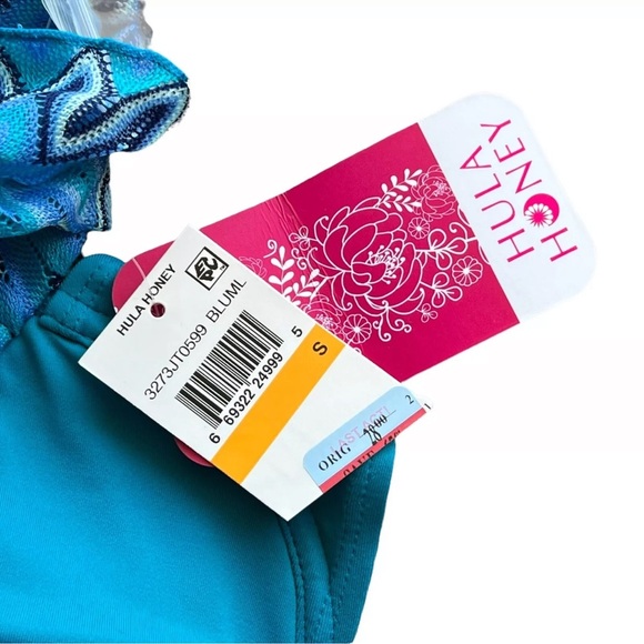 NWT Hula Honey Juniors' Small Festival Dream Crochet Off-The-Shoulder Bikini Top - Picture 8 of 11